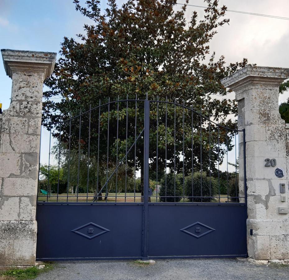 Bed and Breakfast La Cle Du Puy Cabariot Экстерьер фото